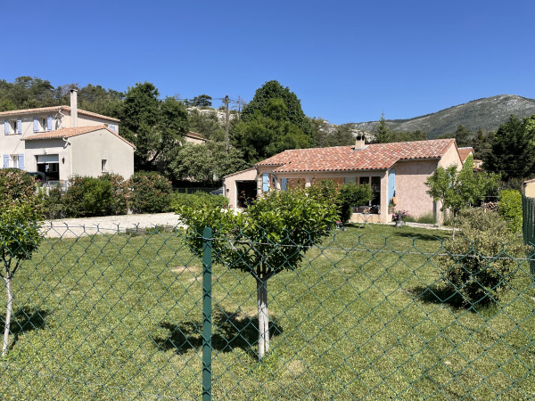 Offres de vente Villas et Propriétés La Roque-Esclapon 83840