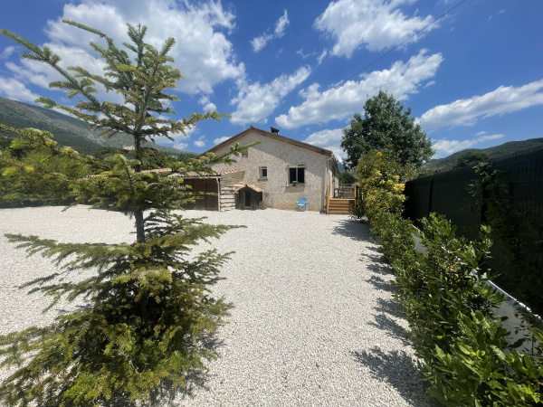 Offres de vente Villas et Propri&eacute;t&eacute;s Peyroules 04120